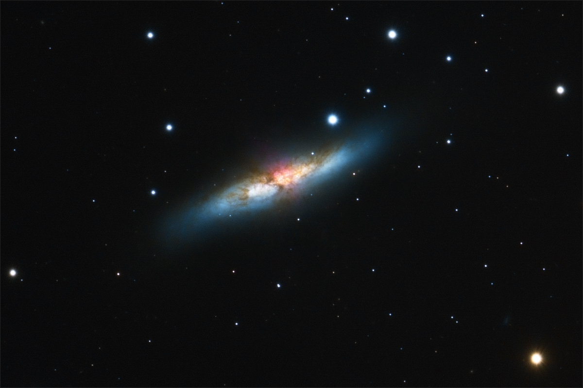 m82couleur-1200.jpg